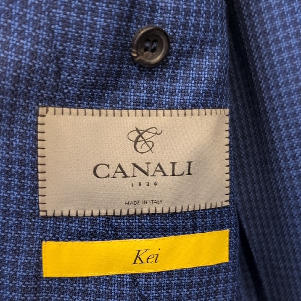 Canali Men's Textured Navy Blazer